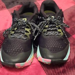 Womens Black Nikes Size 8.5